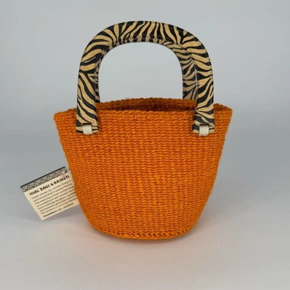 NWT Handwoven Bolga basket or bag in Sisal Orange and Zebra Combo - Picture 4 of 13